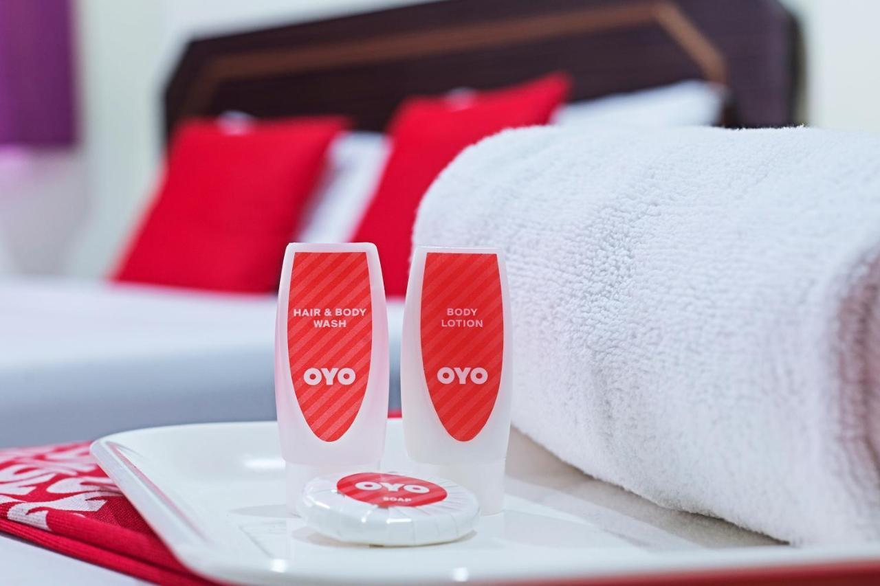 Oyo 604 Hotel Est Equine Park سيري كيمبانغان المظهر الخارجي الصورة